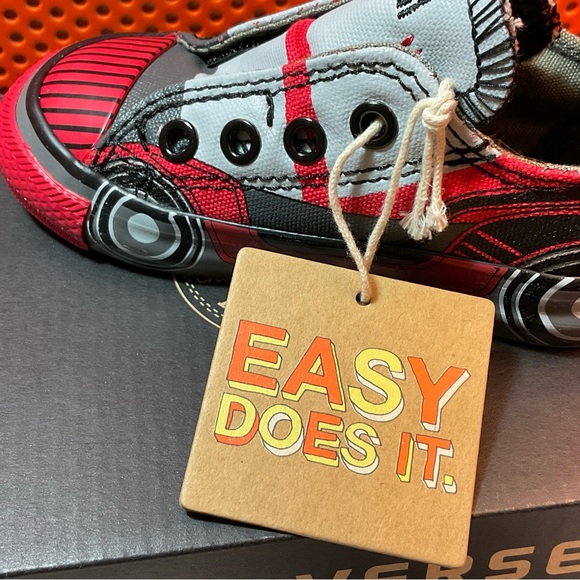 Converse Chuck Taylor Toddler Simple Slip in Red/Black - Picture 5 of 7